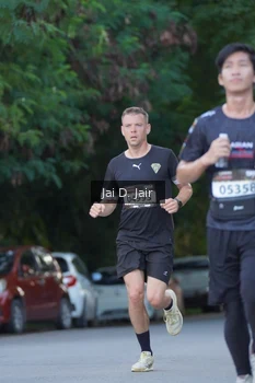 Runner Photo 1612025