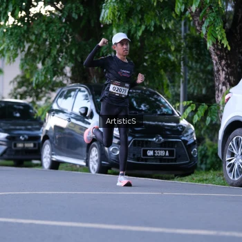 Runner Photo 1612252