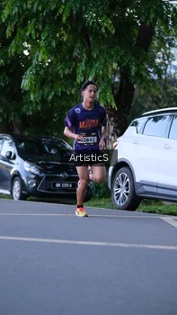 Runner Photo 1612283
