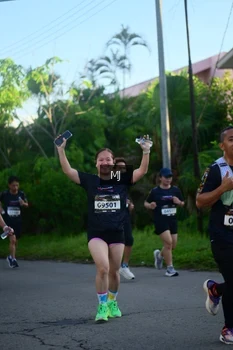 Runner Photo 1612311