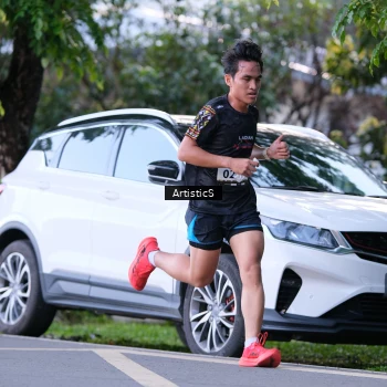 Runner Photo 1612319