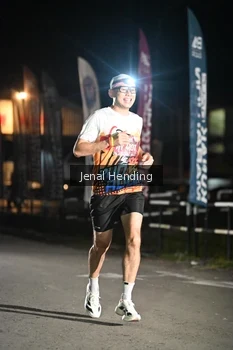 Runner Photo 1612343