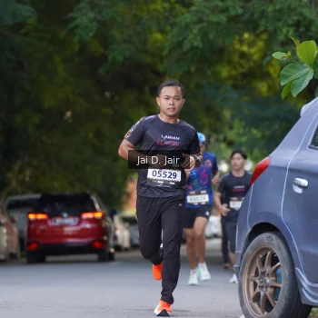 Runner Photo 1612395