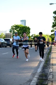 Runner Photo 1612414