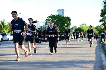 Runner Photo 1612537