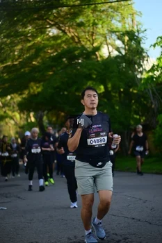 Runner Photo 1612553