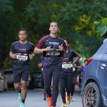 Runner Photo 1612562