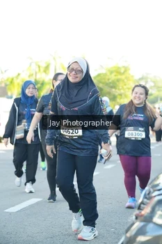 Runner Photo 1612664