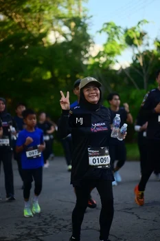 Runner Photo 1612684
