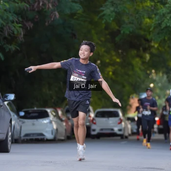 Runner Photo 1612750