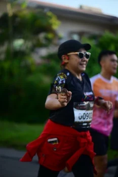 Runner Photo 1612785