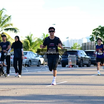 Runner Photo 1612791