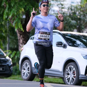 Runner Photo 1612794