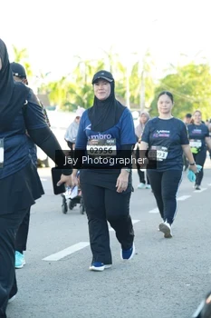 Runner Photo 1612800