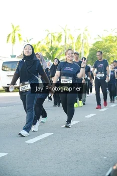 Runner Photo 1612850