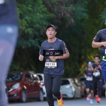 Runner Photo 1612858