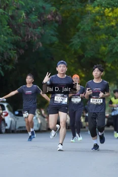 Runner Photo 1612959