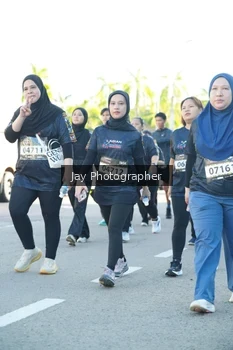 Runner Photo 1612965