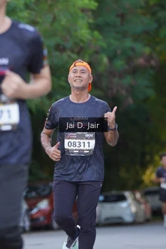 Runner Photo 1612968