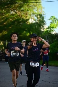 Runner Photo 1612978