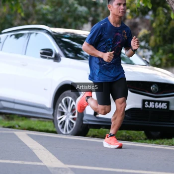 Runner Photo 1613011
