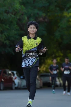 Runner Photo 1613020