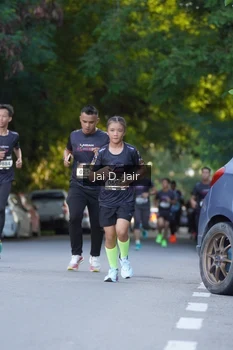 Runner Photo 1613025