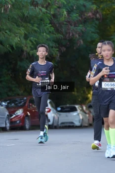 Runner Photo 1613059