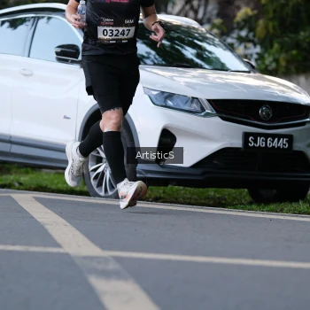 Runner Photo 1613060