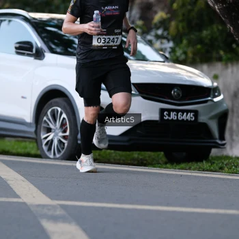 Runner Photo 1613067