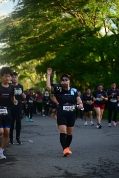 Runner Photo 1613087