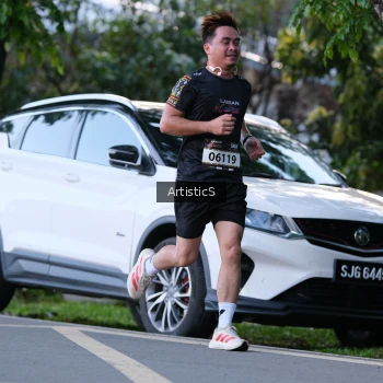 Runner Photo 1613114