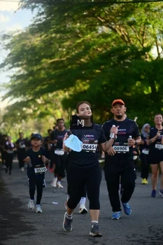 Runner Photo 1613274