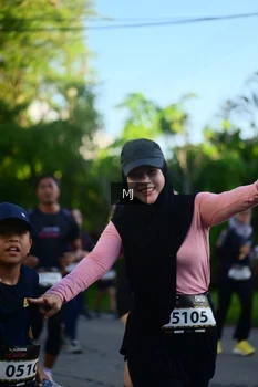 Runner Photo 1613308