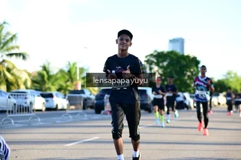 Runner Photo 1613313