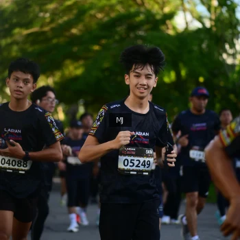 Runner Photo 1613319