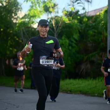 Runner Photo 1613342