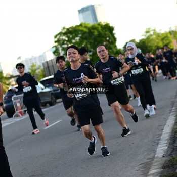 Runner Photo 1613376