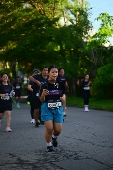 Runner Photo 1613395