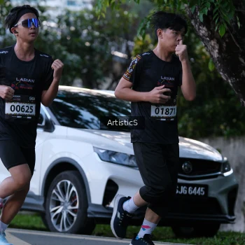 Runner Photo 1613398
