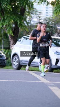 Runner Photo 1613480