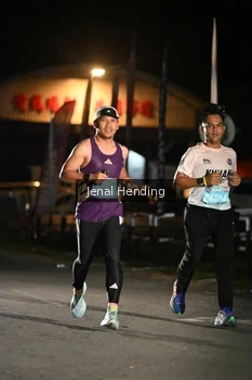 Runner Photo 1613557