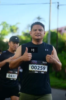 Runner Photo 1613710
