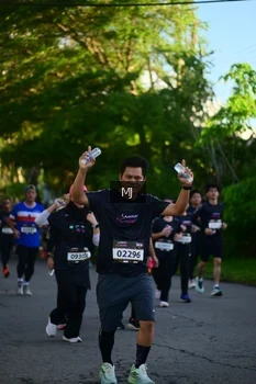Runner Photo 1613845