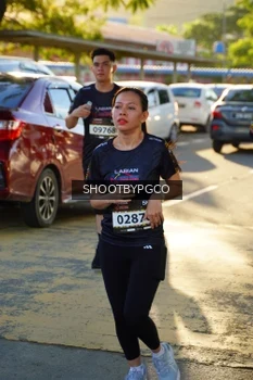 Runner Photo 1613865