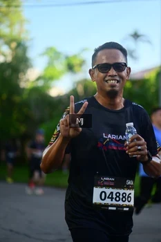Runner Photo 1613941