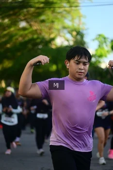 Runner Photo 1613974