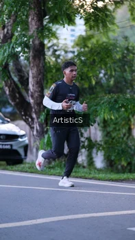 Runner Photo 1614000