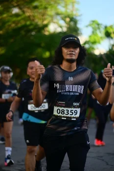 Runner Photo 1614065