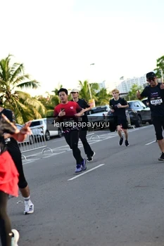 Runner Photo 1614078